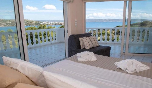 Sounio Golden View Villas in Lavreotiki