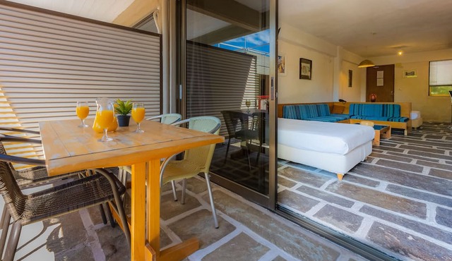 Apollonia Hotel Apartments in Vari-Voula-Vouliagmeni