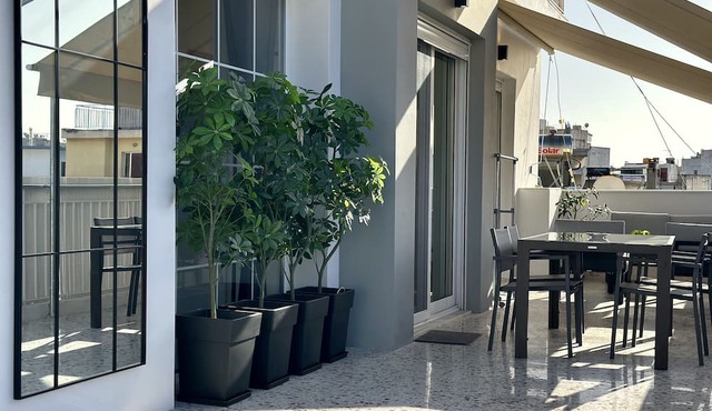 Cloud 9 - smart apartment private jacuzzi in Athens