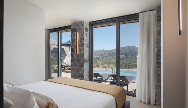Neromai Cave Luxury Villas in Agios Vasileios