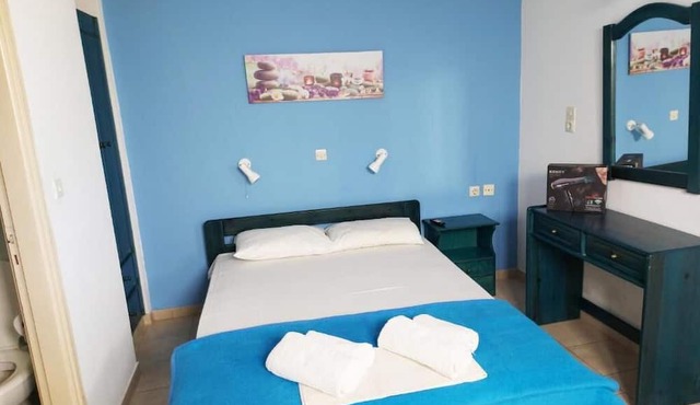 AigaioView in Syros