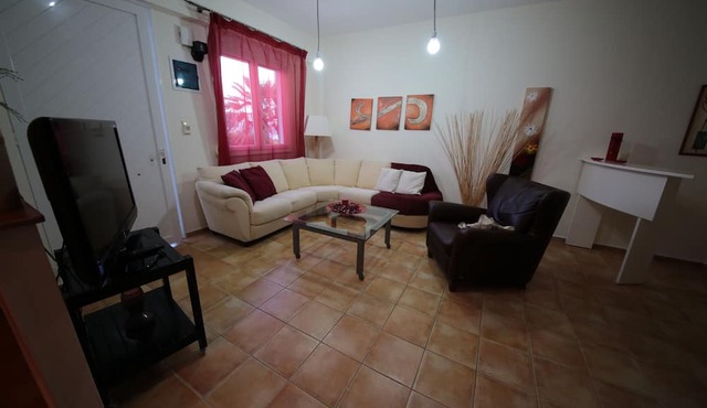 Point Twins Apartments in Chios