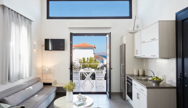 Eleia Seafront Rooms & Villas in Lesvos