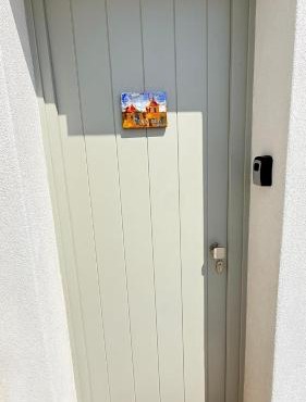 Antigone Suites Kythnos in Loutra