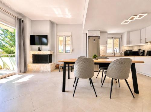 Coastal Escape - Modern 2BR Maisonette by ΜΡS in Kato Almiri
