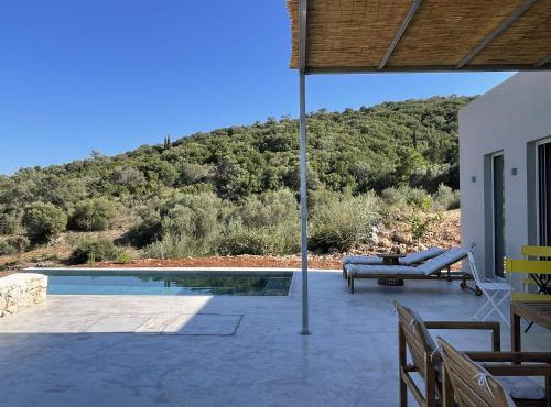 Brand new Villa with Panoramic Sea View and Private Infinity Pool in Volimes