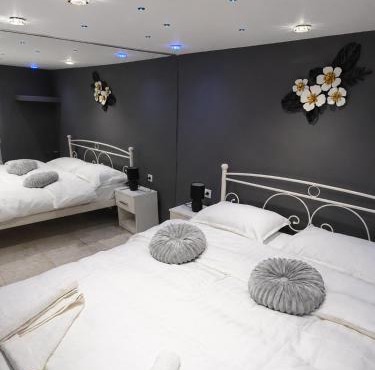 Giorgos Suite - Jacuzzi Hideaway in Lydia, Kavala in Lidia