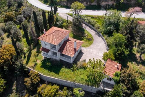 Sea View Retreat in Oxílithos