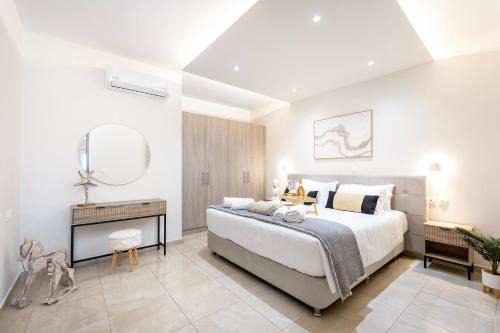 Elaionas Luxe with Private Pool in Mastihari