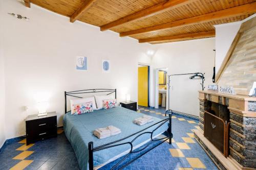 Ionion Paradise Beachfront Home with Private Pool in Glífa