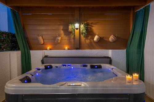 Casa Dell Artista with private jacuzzi in Kos
