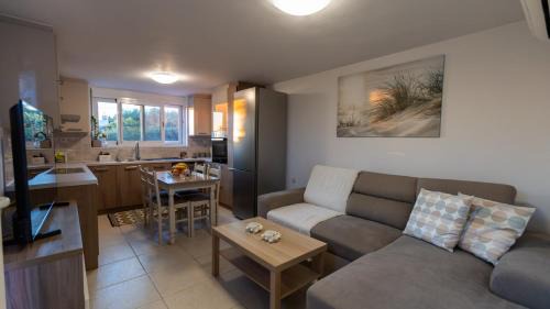 Arothea Beachside House in Heraklion
