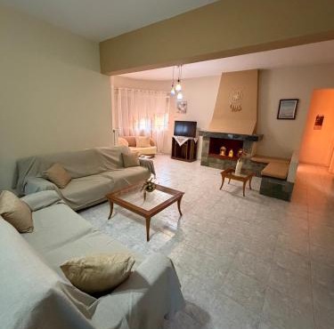 Silver View House in Theologos