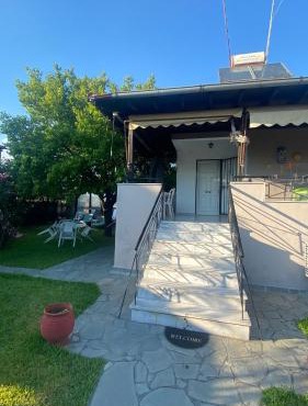 Villa Elpida in Nea Plagia