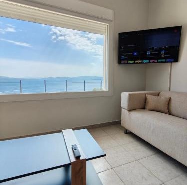 Solar powered house with sea view six nine eight seven zero56781 in Glida