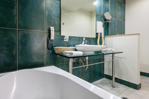 Angela Suites Boutique Hotel in Sisi