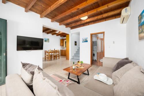 Spiros Beach Villa in Frangokastello