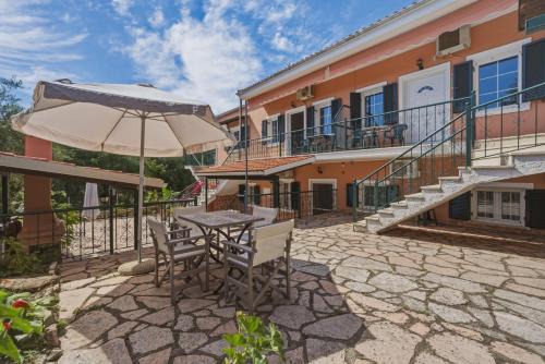 Sivotahomes - Noah in Syvota