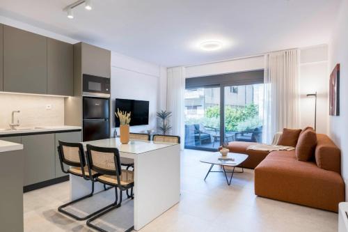 Elliniko Riviera - 2BDRM Apt - Near Metro by MPS in Athens