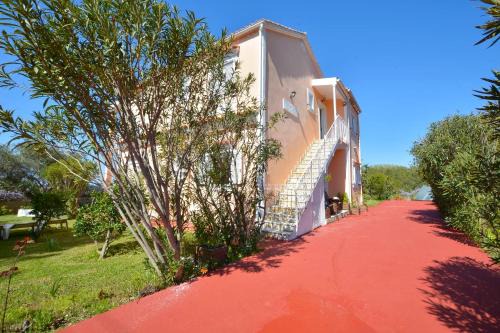 Seaside Villa Giokos in Ágios Matthaíos