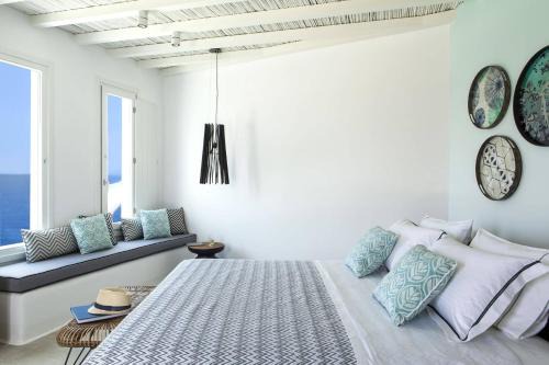 LYO Boutique Hotel in Super Paradise Beach