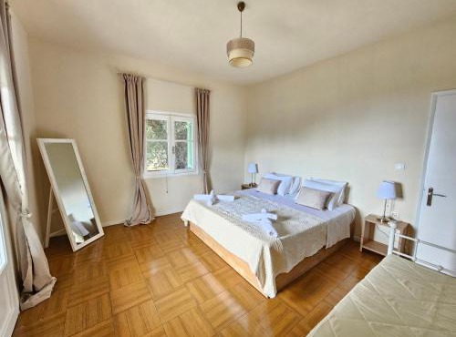 Fiori Sea View Apartment in Pyrgi