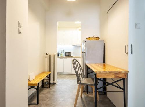 Acropolis Delux 1st FLR Aprt up 4 guests by LODGESPOT in Athens