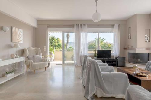 The HostMaster Beachside Retreat in Vari