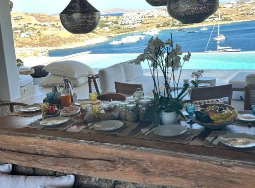 V&V House Mykonos - Adults Only Boutique Suites in Ornos