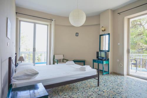 Hotel Korfos - Ξενοδοχείο Κόρφος Renovated in Korfos