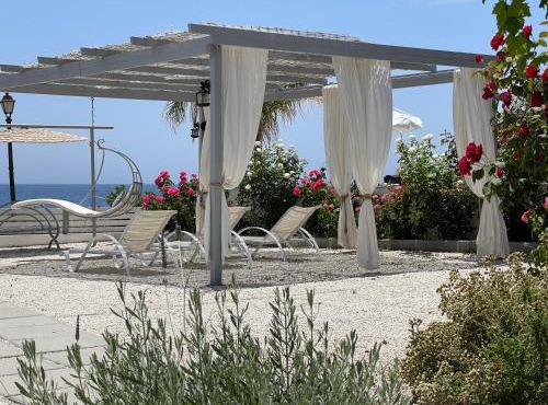 Summer Vibes in Achlia