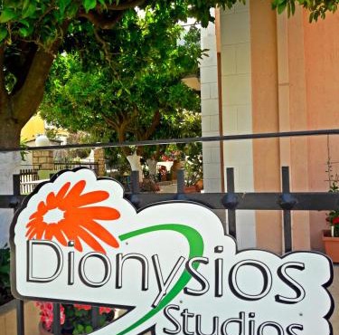 Dionysios Studios in Skala