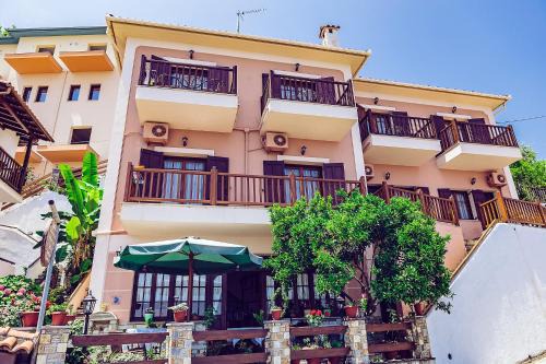 Golden Sun in Agios Ioannis Pelio